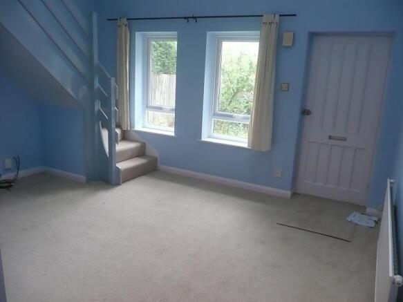 Living room (a)