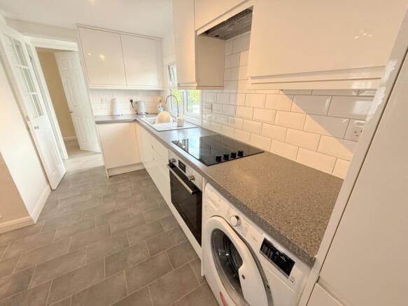 Westwoods Park, Bashley Cross Road, New Milton, Hampshire. BH25 5TB photo 4
