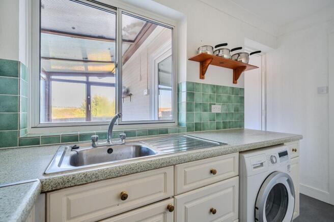 Palm Tree Way, Lyminge, CT18 photo 4