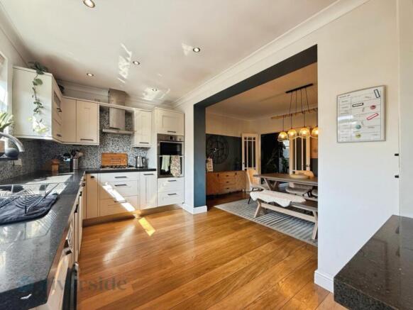 2 bed Terraced for sale Image 5