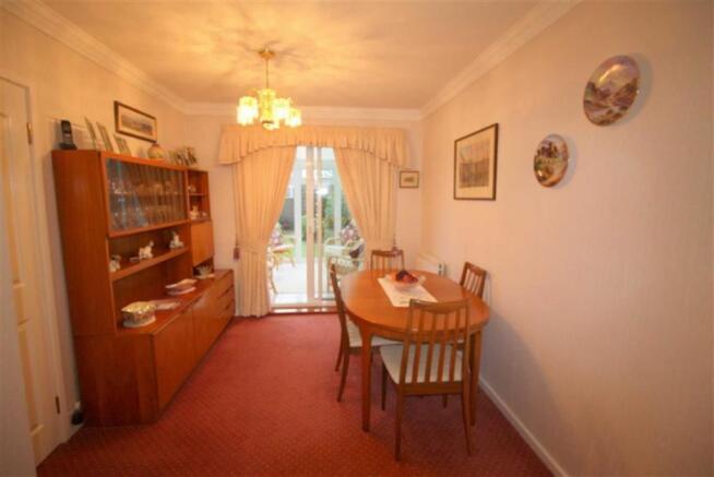 Lounge/Dining Room