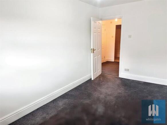 2 bed Apartment to rent Image 10
