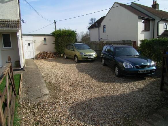 PARKING FOR 4 CARS