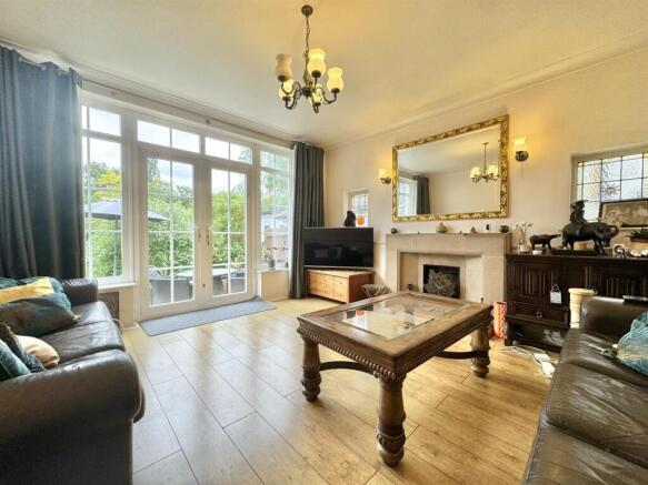 3 Bedroom Detached For Sale in N21