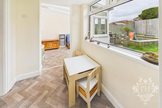 3 bed Semi-Detached for sale Image 5