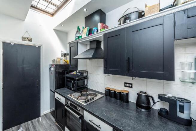 1 bed Apartment for sale Image 8