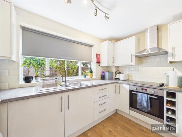 Harvard Close, Woodley, Reading, Berkshire, RG5 photo 4