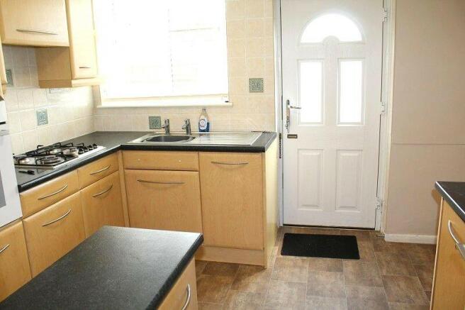 Fitted Kitchen Picture 2