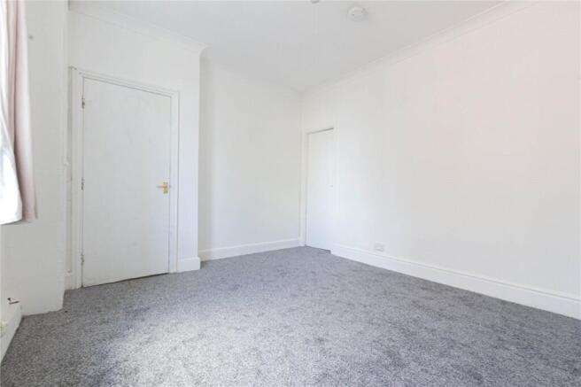 2 bed Terraced to rent Image 9