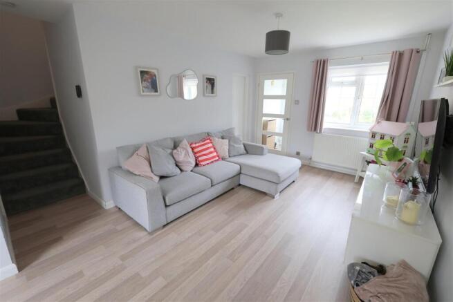 CD Lounge Area i.JPG