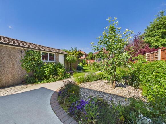 3 bed Semi-Detached for sale Image 10