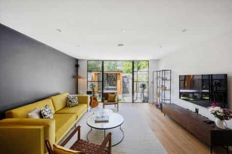 Wildwood Grove, Hampstead, London NW3