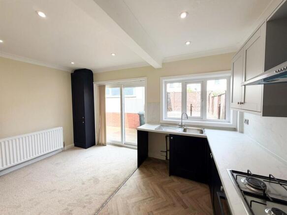 2 bed Semi-Detached for sale Image 8