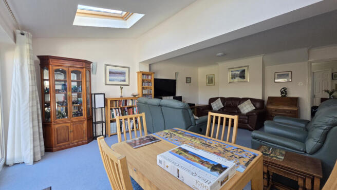 Sitting/Dining Room