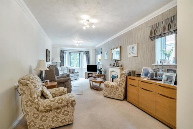 2 bed Retirement Property for sale Image 5