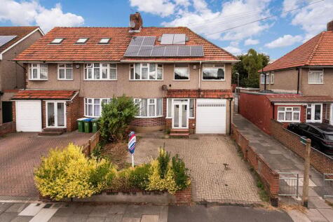 Latham Road, Bexleyheath, DA6