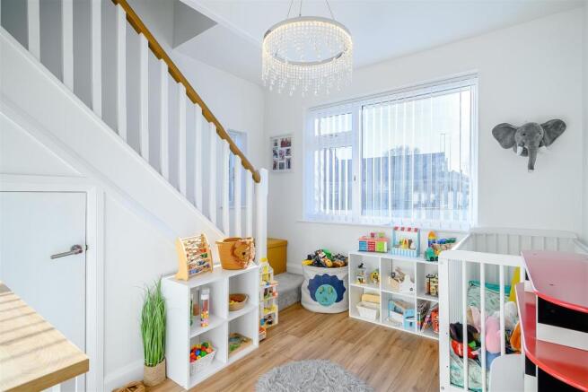 8489048-interior14.jpg