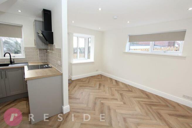 Lounge / Dining Area