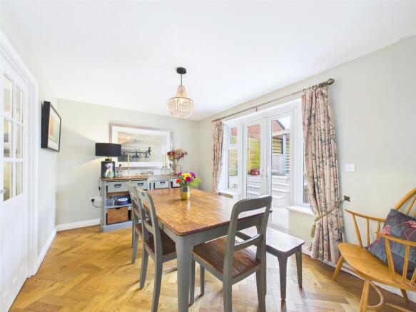 Dining Room.jpg