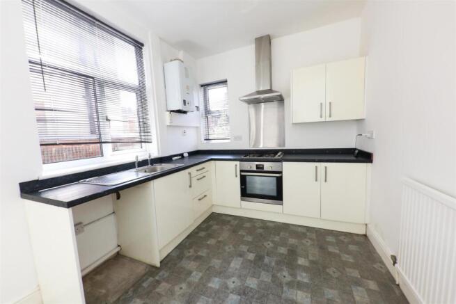 3 bed Terraced for sale Image 9