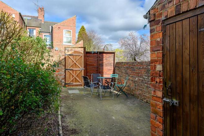3 bed End of Terrace to rent Image 11