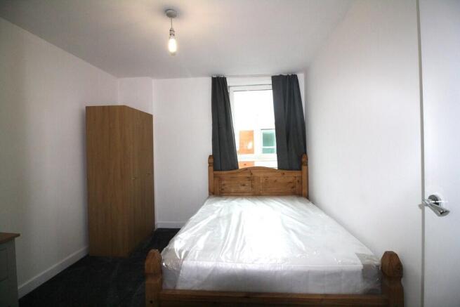 2 bed Apartment to rent Image 5