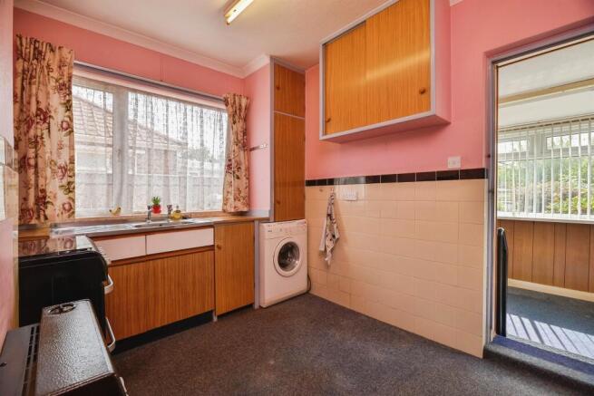 2 bed Detached Bungalow for sale Image 6