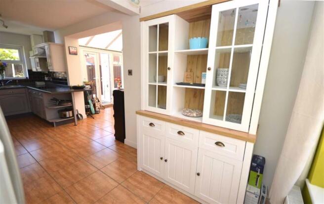 Breakfast room/study area