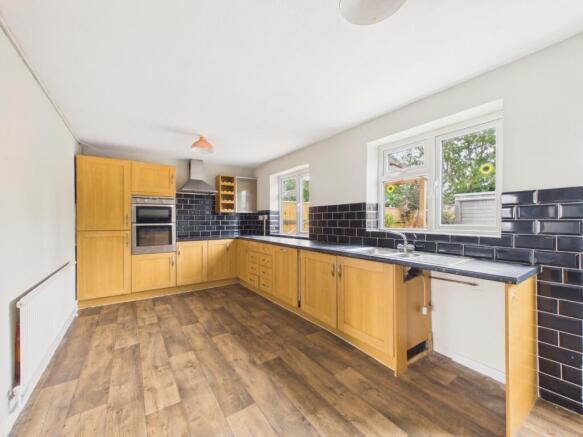 3 bed Terraced for sale Image 10