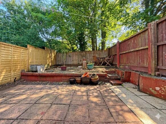 Buddle Close 38 - Garden Front.jpg