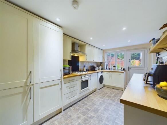 Kitchen: