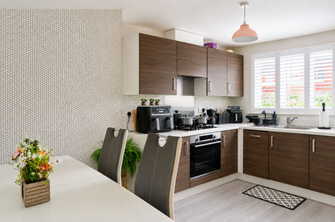3 bed Semi-Detached for sale Image 8