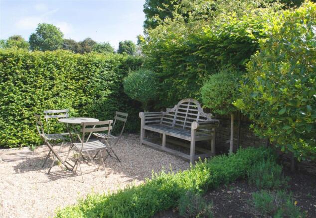 gravelled terrace 180606Brookside-1015.jpg
