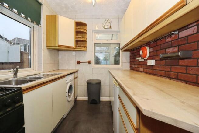 Croomes Hill, Downend, Bristol, BS16 photo 4