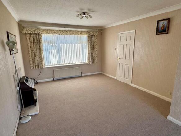 4 bed Detached for sale Image 5