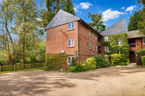 10b, Tall Pines, Plantation Road, Leighton Buzzard LU7 3FW