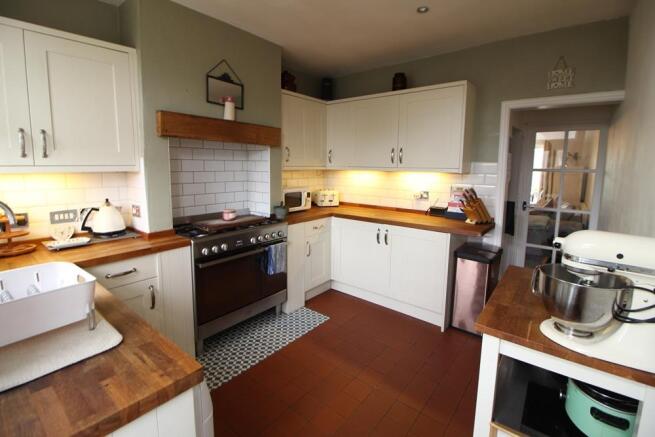 kitchen 2.JPG