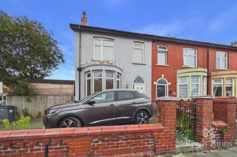 Cumberland Avenue, Blackpool, Lancashire, FY1
