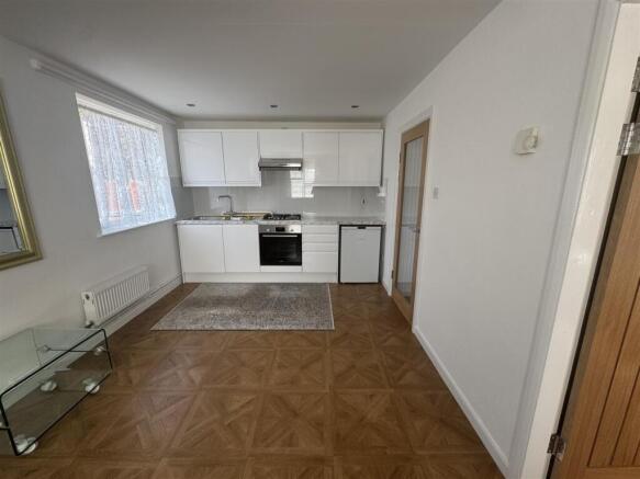 Recently Fitted Kitchen