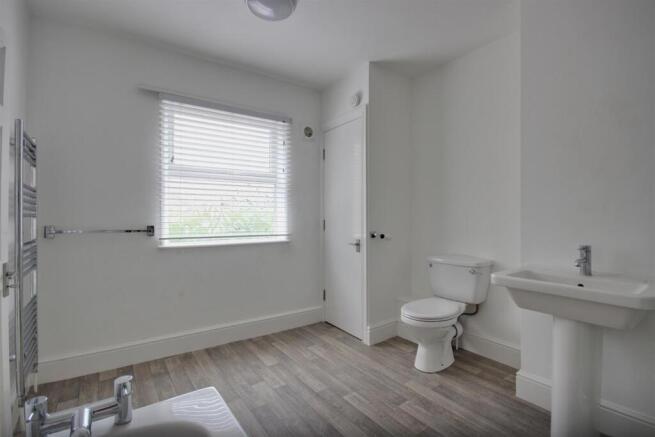 2 bed Terraced for sale Image 9