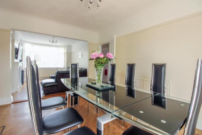 Dining Room b.JPG