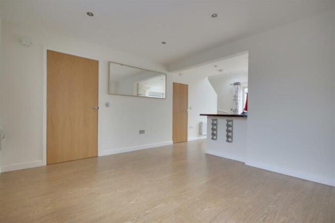 Living room 2.jpg