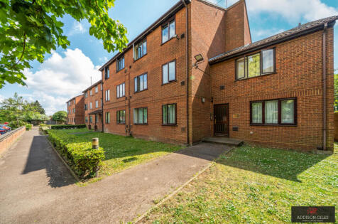 The Lawns, Old Bath Road, Colnbrook, Slough, Berkshire, SL3