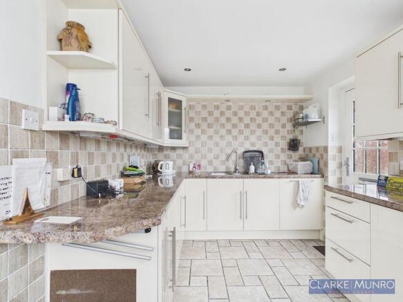 2 bed Semi-Detached for sale Image 4