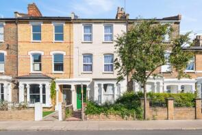 104, St Thomas's Road, London N4 2QW