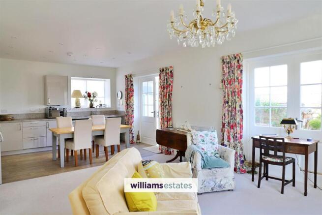 Kitchen/Living Space