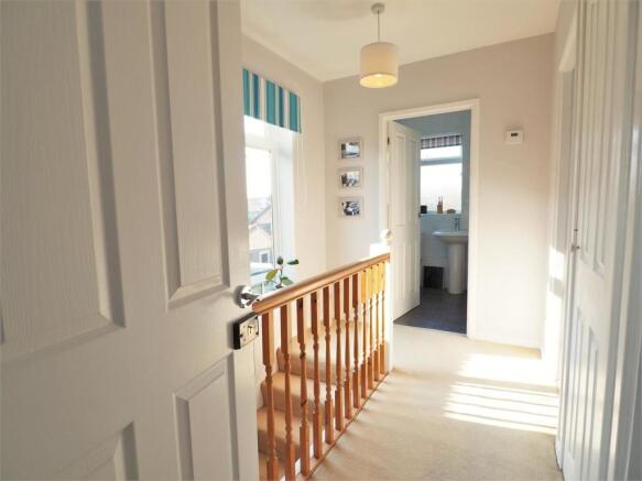 First Floor Landing 866