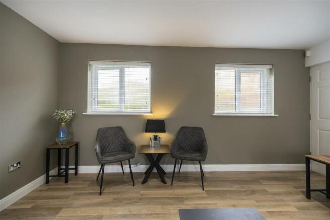 43 Shakerley Close-013.JPG