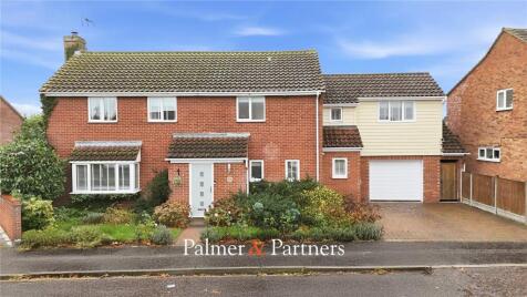 Henniker Gate, Chelmer Village, Chelmsford, Essex, CM2