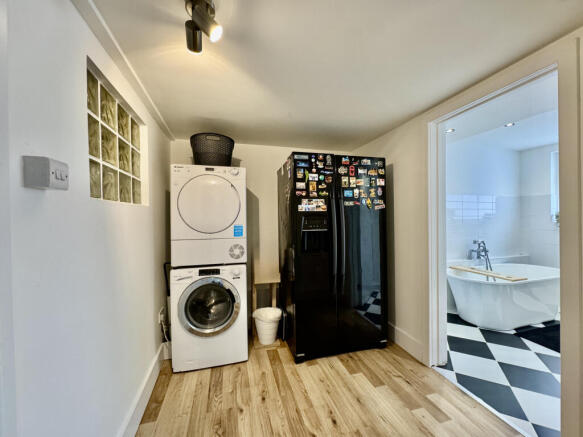 3 bed Bungalow for sale Image 11